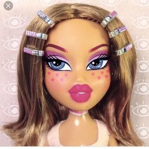 Meet your Posher, Aya